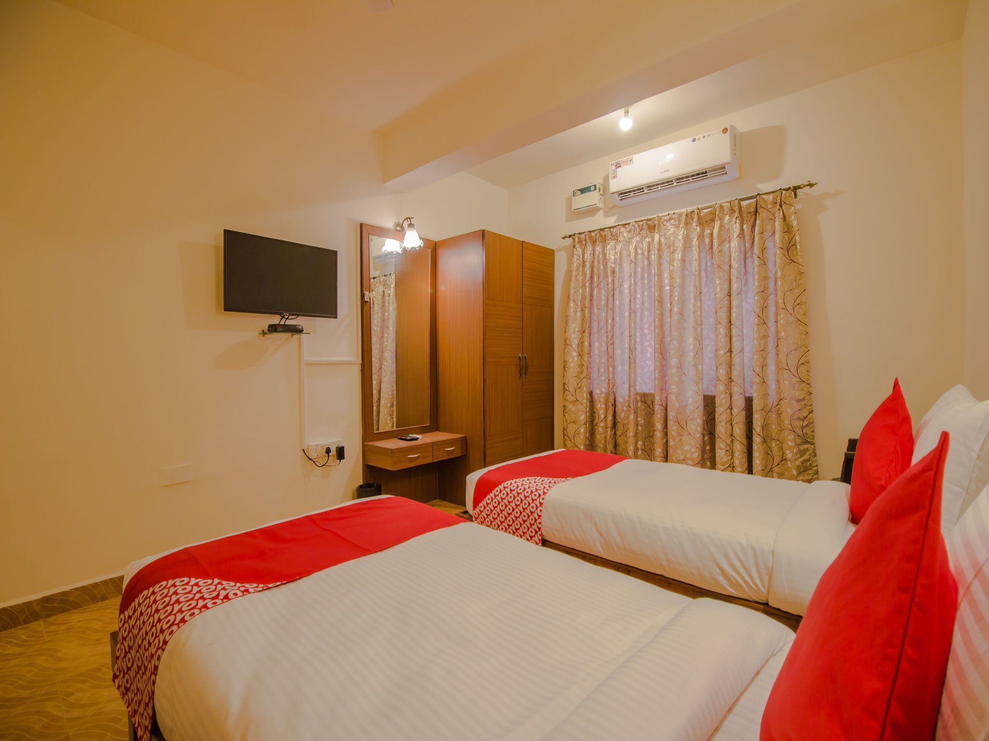 Oyo Flagship 13853 Shruti Resort Calangute Luaran gambar
